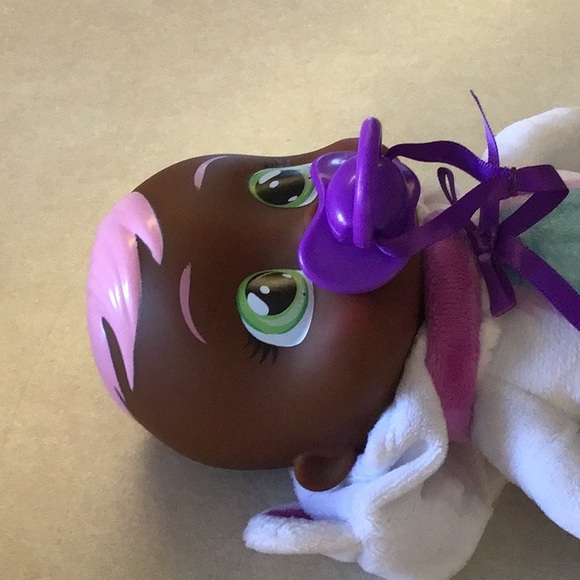 2 Cry Babies Tiny Cuddles - Picture 8 of 9